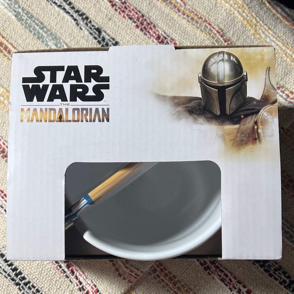 🥢Disney Star Wars The Mandelorian Baby Yoda Grogu Ceramic Bowl with Chopsticks - Picture 2 of 12
